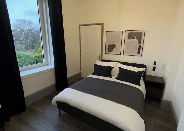 Sunnyside Apartment